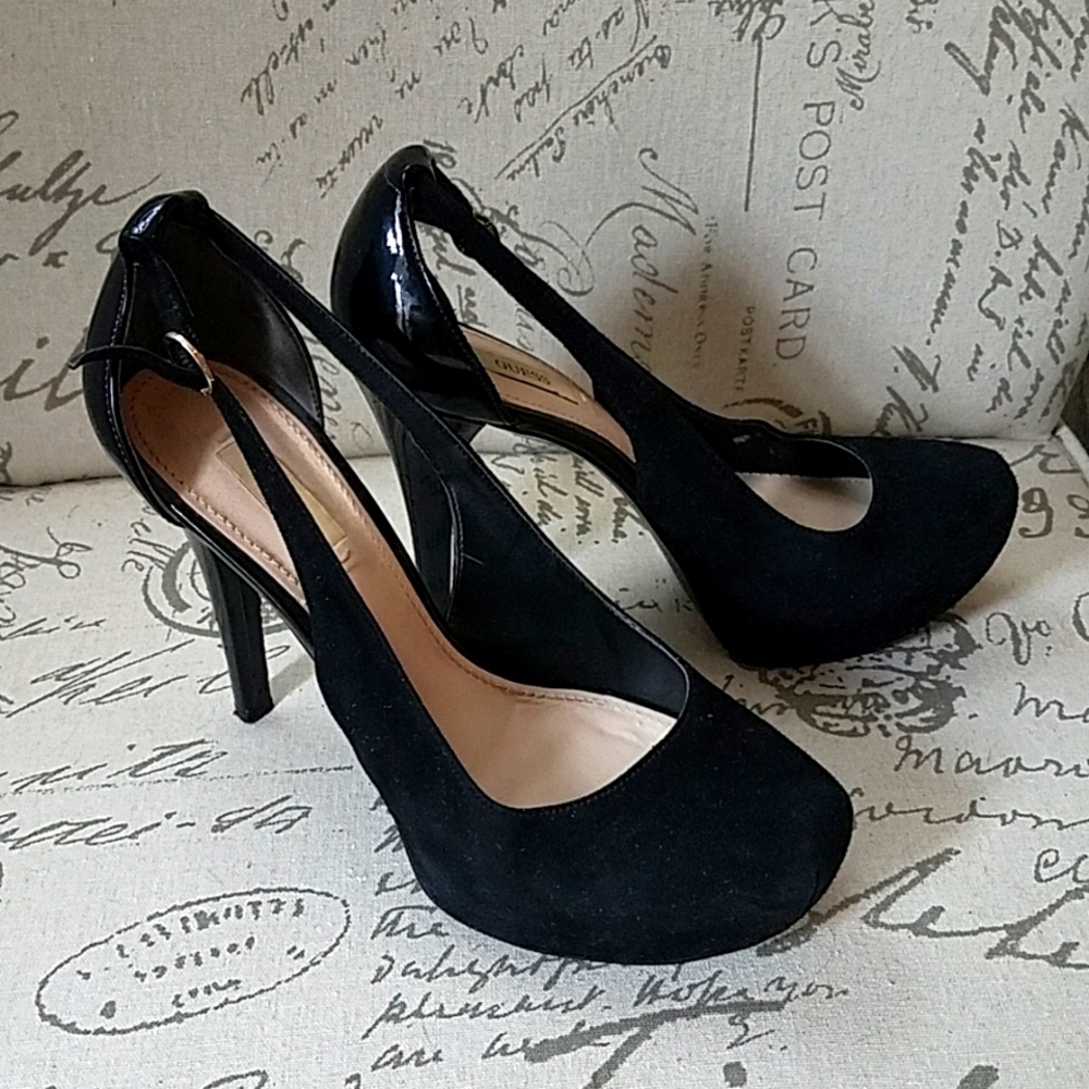 Guess Chunky Pump